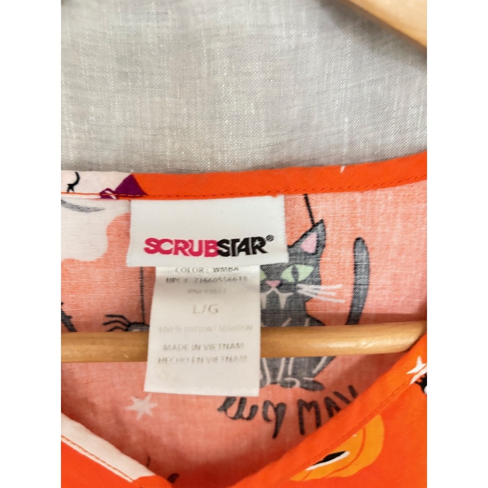 ScrubStar Halloween Scrub Top Large Orange Cats Ghosts Pumpkin Nurse V Neck - Picture 5 of 8